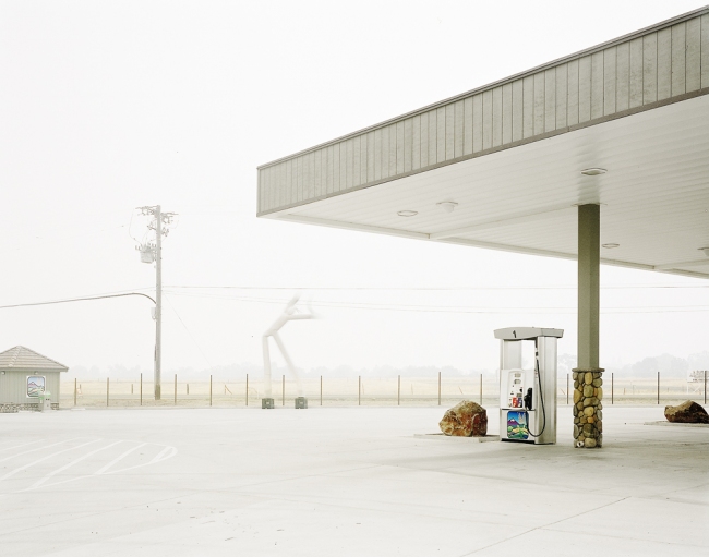 Gas Station Jane Deering Gallery Selection of works Archival pigment print