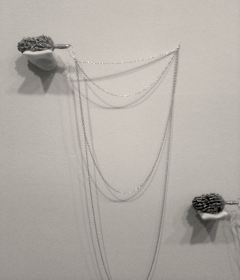 Magnolia Magnolia cast aluminum . stainless steel chain