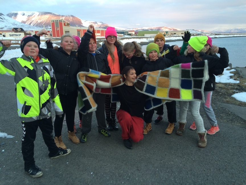 Development of Colour Ranges through the Ages 2015 Development of Color Ranges through the Ages Icelandic wool knit, felted + worn by artist Isabella Praher (AT) with children