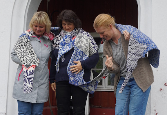 How to Wear a Hardangerfjord How to Wear a Hardangerfjord Norwegian wool knit + worn by knitters Astrid Farestveit Selsvoid, Merete Salvesen Wallevik + Camilla Gangal