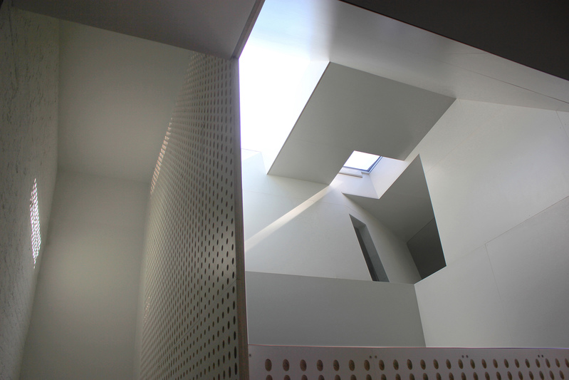 Atrium and skylights from the library O'Neill McVoy Architects Clinton Hill Courtyard House