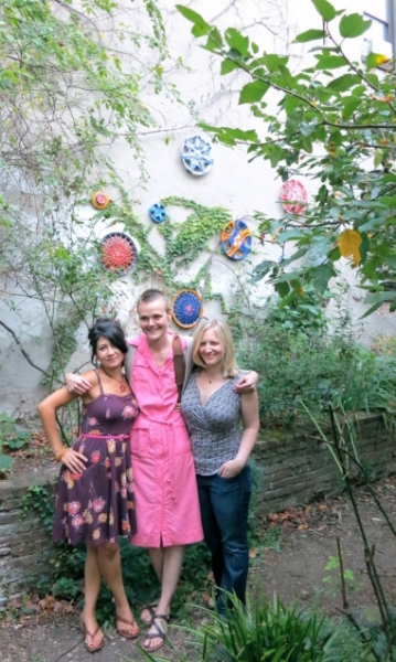 With Sandra Mack-Valencia and Laura Fayer Anna Lise Jensen A Lot, NY community gardens, 2009-2013 La Perla Community Garden, 2012