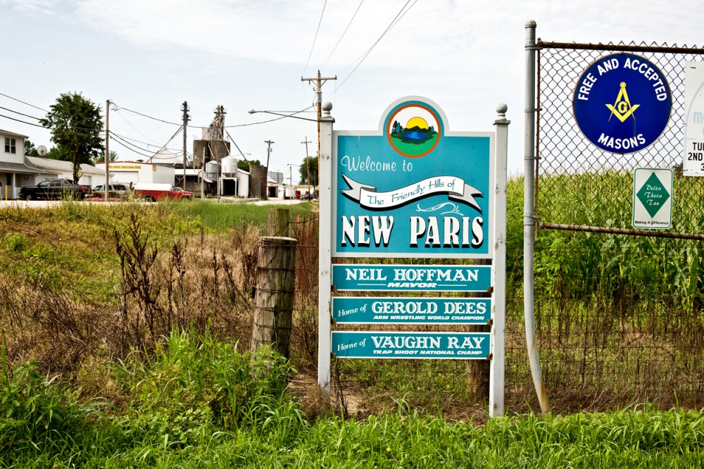 Welcome to New Paris, Ohio America by Auto