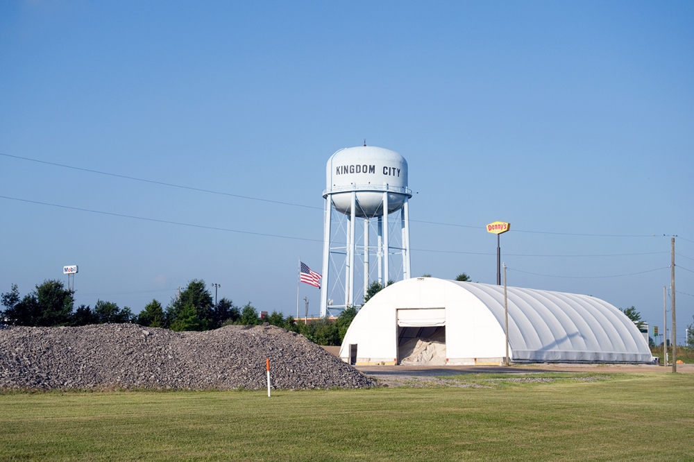 Kingdom City, Missouri America by Auto