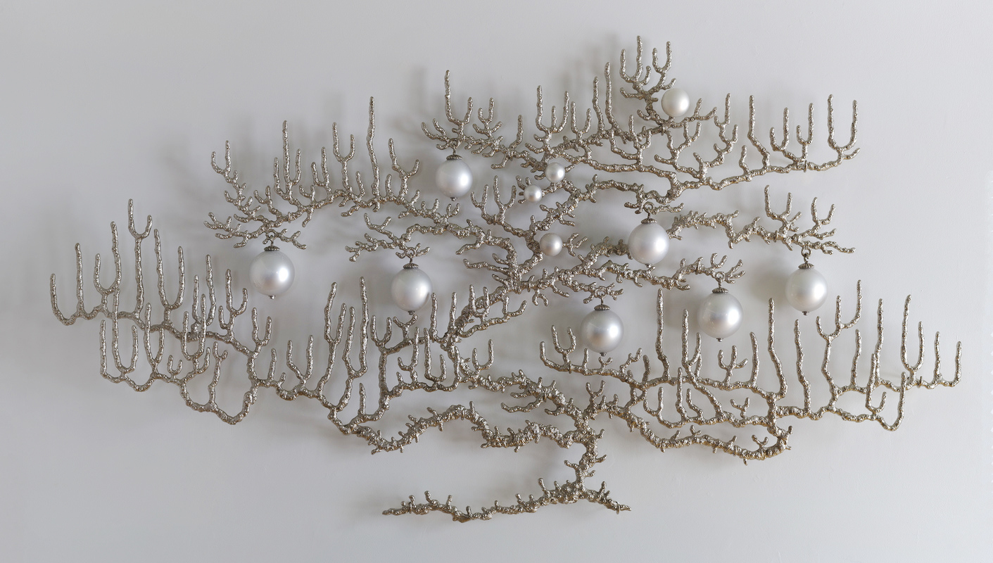Gorgonia 9 (Fan Dance) T i m o t h y H o r n Art Basel Hong Hong nickel-plated bronze, mirrored blown glass