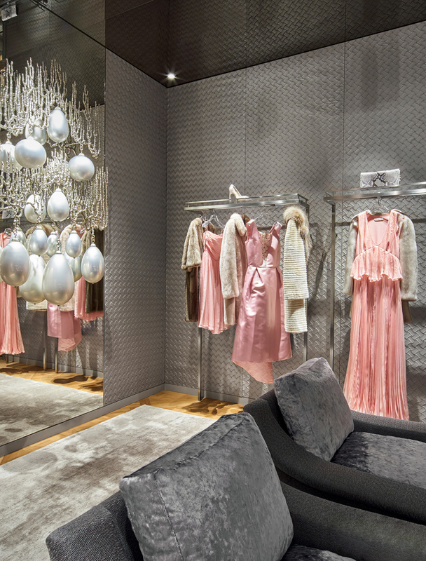 Commission for Dior, Beijing T i m o t h y H o r n Commissions for Dior