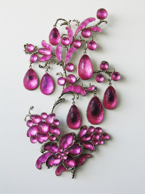 Purple Rain T i m o t h y H o r n Water Sports (2002) Cast lead crystal, nickel-lated bronze, Easter egg foil