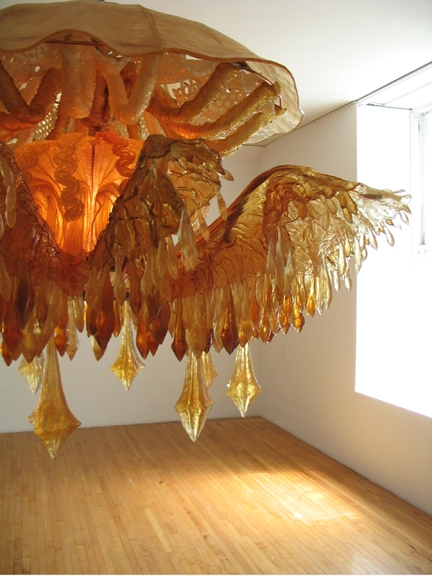 Discomedusae T i m o t h y H o r n Discomedusae (2004) Transparent rubber, copper tubing, lighting fixtures