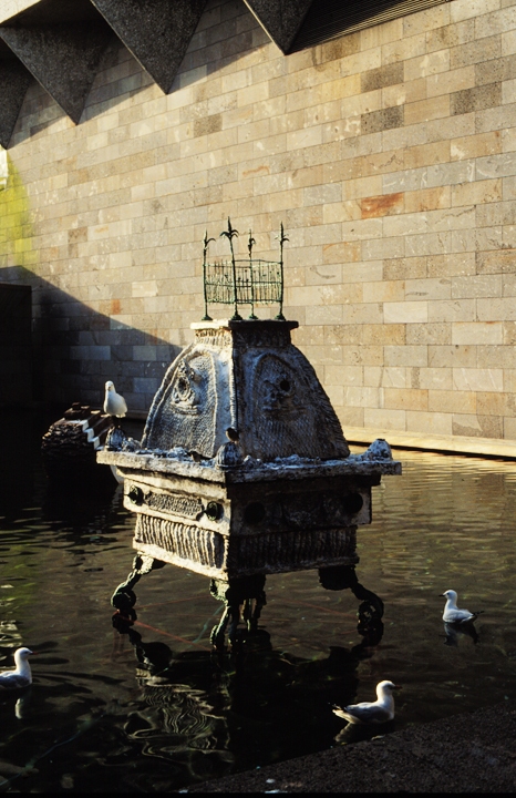 Du fond de la mer T i m o t h y H o r n Fountains ( 1989 -1990) Ciment fondu, bronze