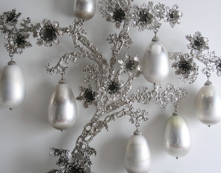 Tree of Heaven (detail) T i m o t h y H o r n ADAA/ The Art Show: Julie Heffernan & Timothy Horn mirrored blown glass, nickel-plated bronze