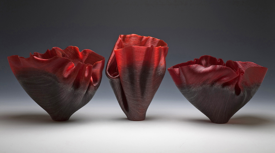 Avvincente (left), Avviluppare (center), Avvio (right) Toots Zynsky Recent Works Filet-de-Verre Fused and thermo formed colored glass threads