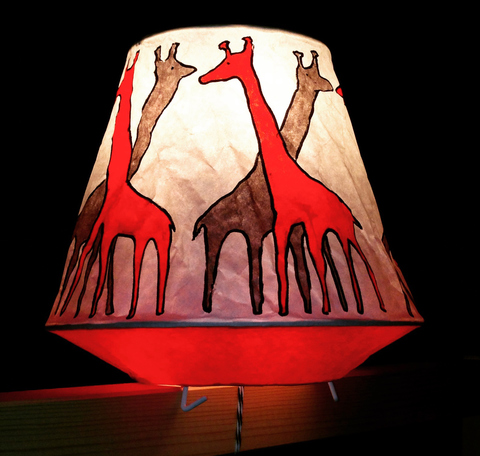 criss cross giraffe lamp