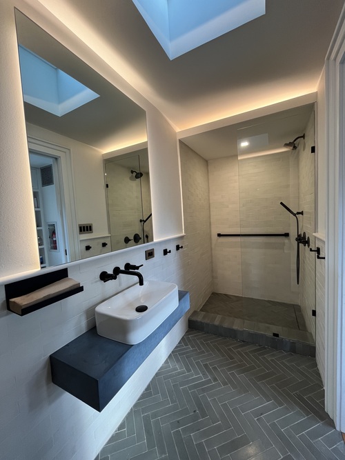 ALAN BAER ARCHITECT TRANSART, Kingston, NY Second Floor Bathroom