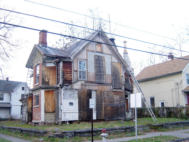ALAN BAER ARCHITECT TRANSART, Kingston, NY Condition of House Before Restoration
