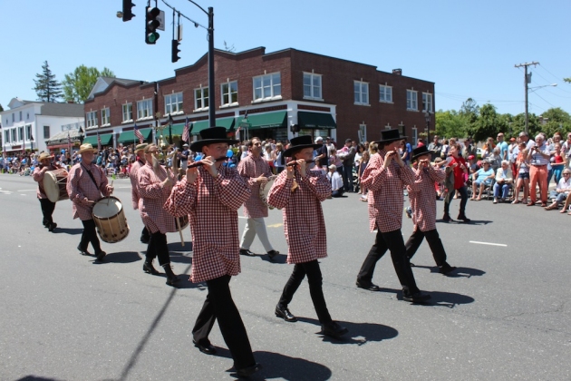S U N N Y  A.  S M I T H  Rudiments of Fife & Drum Memorial Day Parade, Ridgefield, CT