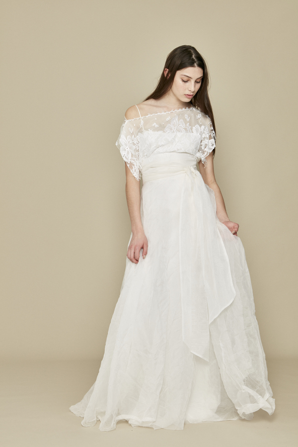 a la robe bridal