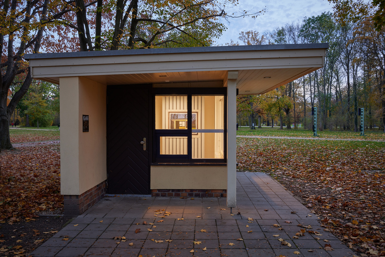 George Rush Dresden Cabinet 