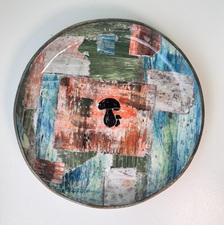 Imogen Gallery Shelly Hedges 8.5" diameter