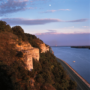 Jeffrey Vaughn Alton Bluffs Photogrtaph