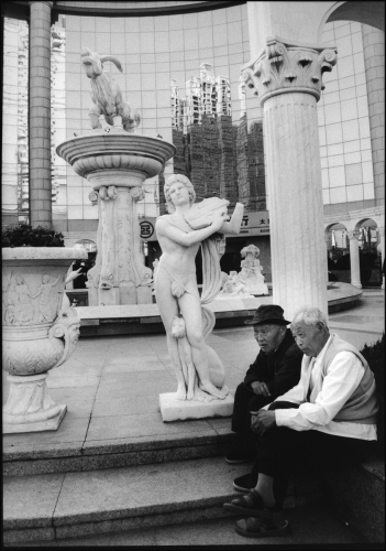 leigh leibel photography beijing and shanghai - street work gelatin silver print