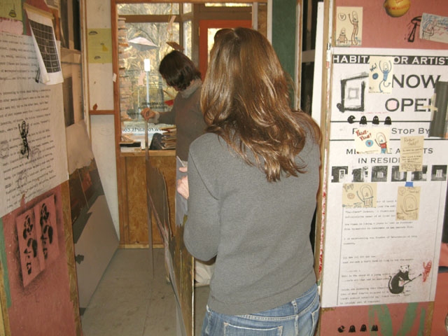 MOLLY RAUSCH Roos' Habitat-Fotomat Tunnel 