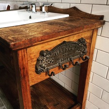 Bath vanity detail