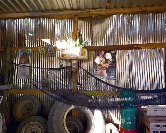 Vulcanizadora, Interior Shops and Stalls