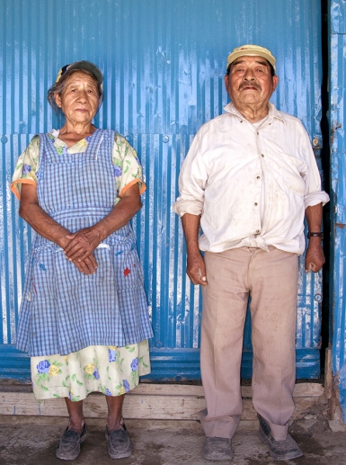 Couple, Colonia Zapoteca Outskirts