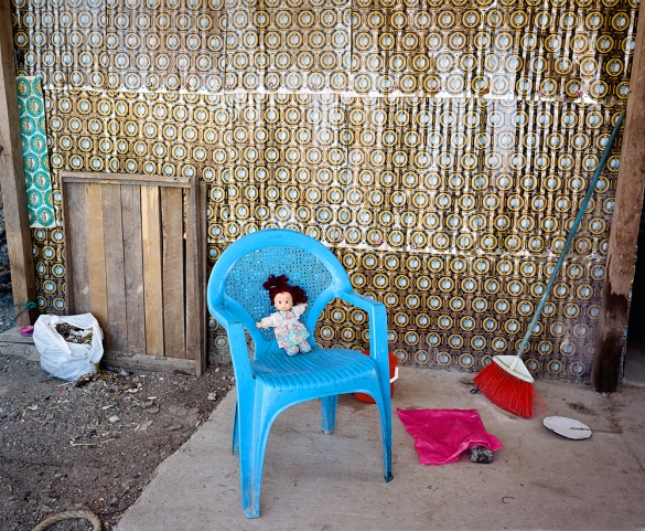 Casa de Lamina: Doll, Blue Chair Outskirts