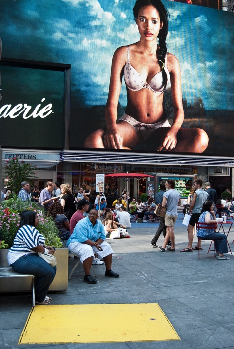 Times Square Audience The Daily Drip