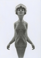 S U S A N   R .   J O H N S O N Symmetrical Bodies: Les Célèbres, The Curiouser, and The Headless Woman 