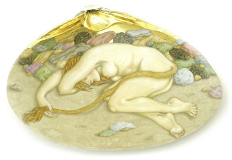 Tabitha Vevers Shell Series Oil and gold leaf on sea clam shell